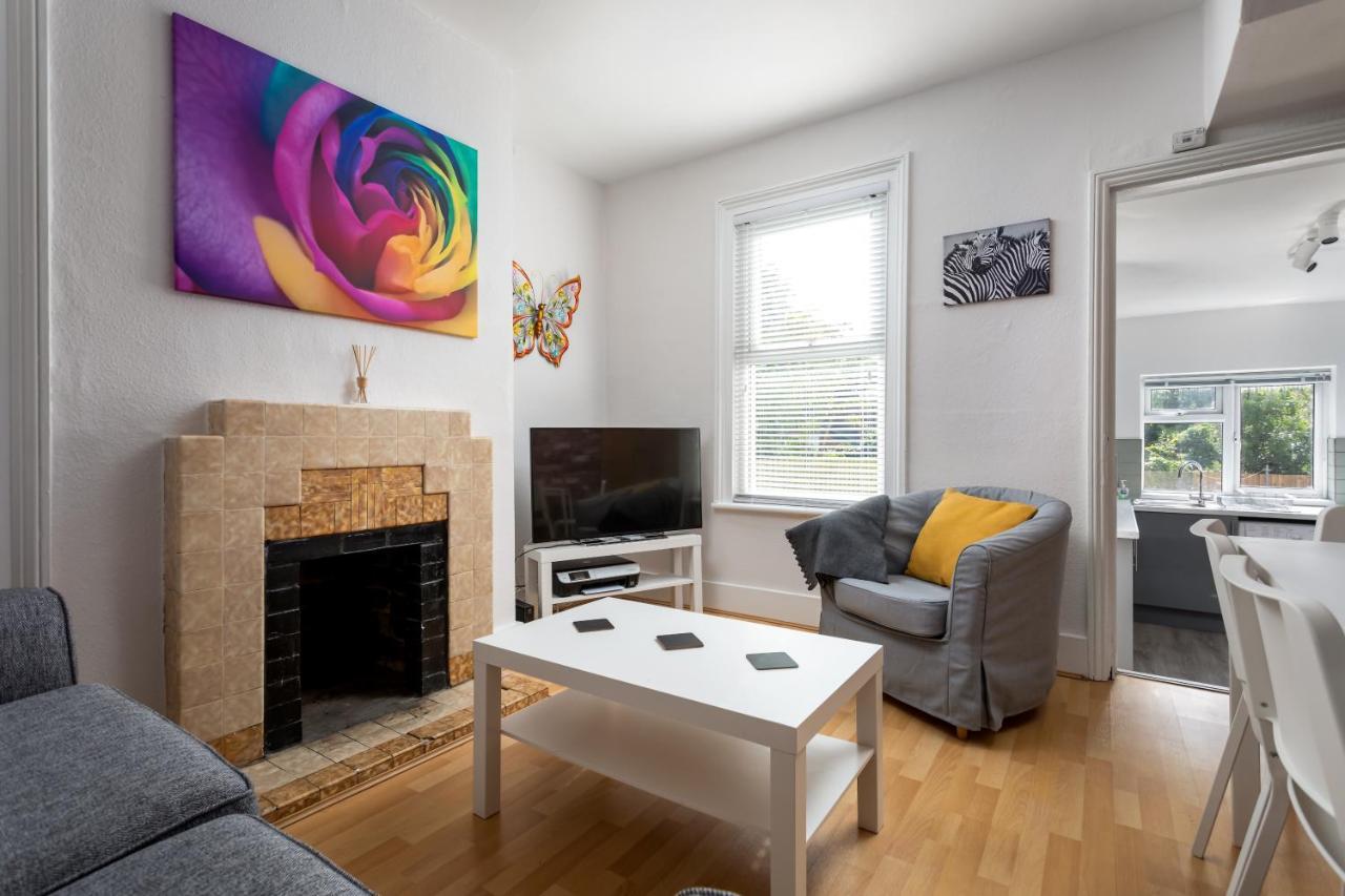Market Street 5 Min Walk To Town Centre Cheltenham